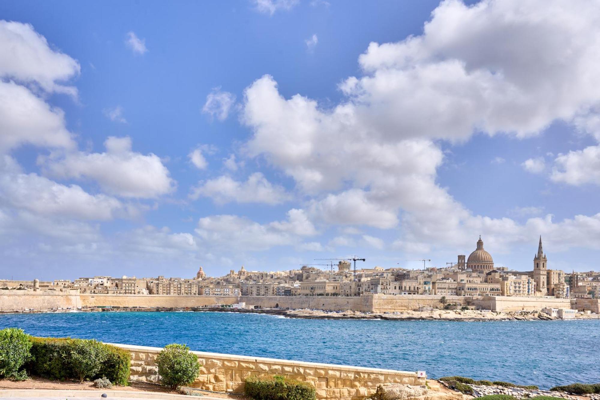 Stylish Apartment In Tigne Point Sliema Ngoại thất bức ảnh