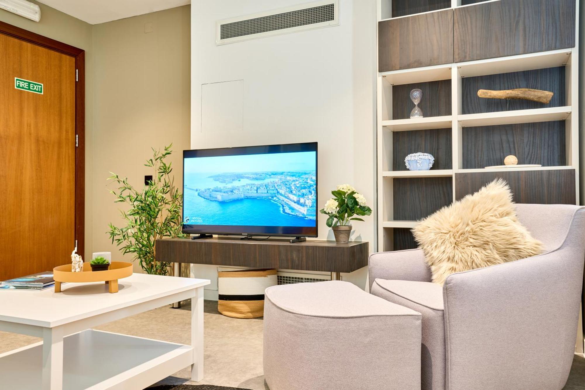 Stylish Apartment In Tigne Point Sliema Ngoại thất bức ảnh