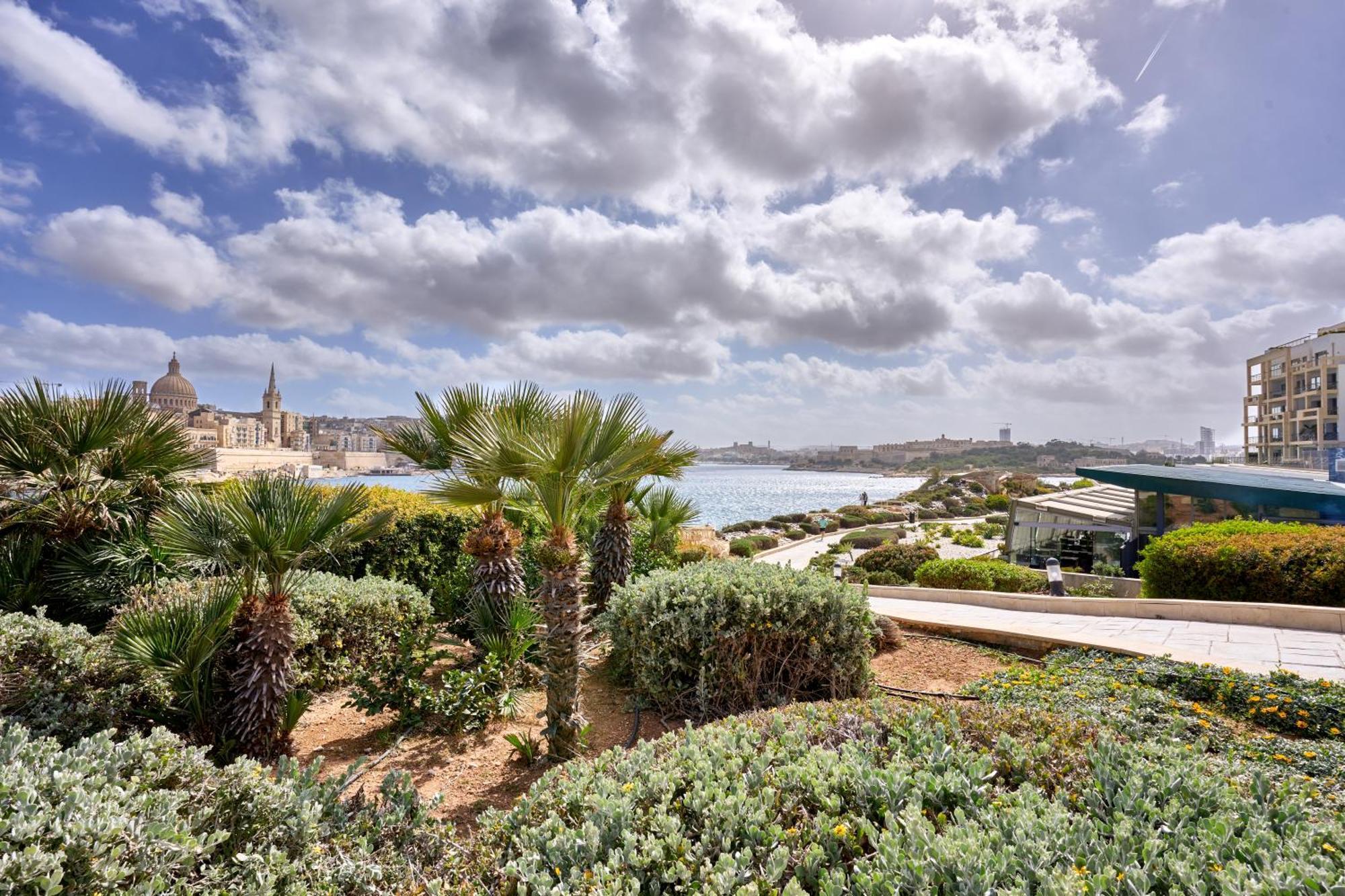 Stylish Apartment In Tigne Point Sliema Ngoại thất bức ảnh